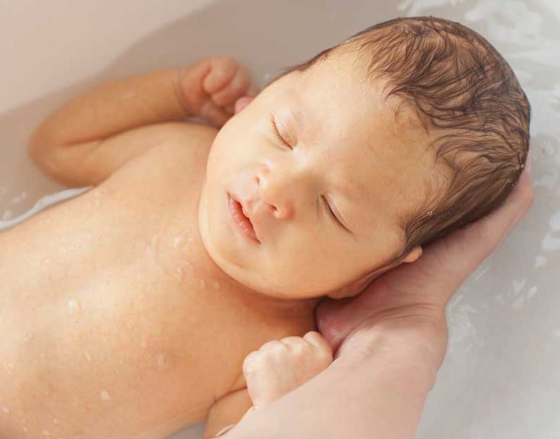 bezbedno kupanje bebe